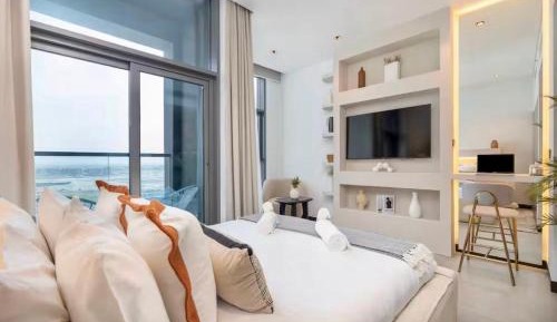 Studio Apartment with Queen Bed