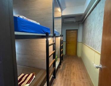 Bunk Bed in Mixed Dormitory Room