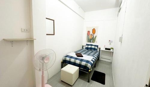 Single Room with Shared Bathroom