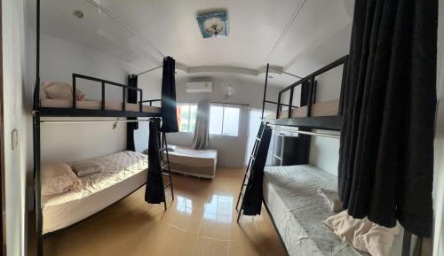 Mixed Dormitory Room