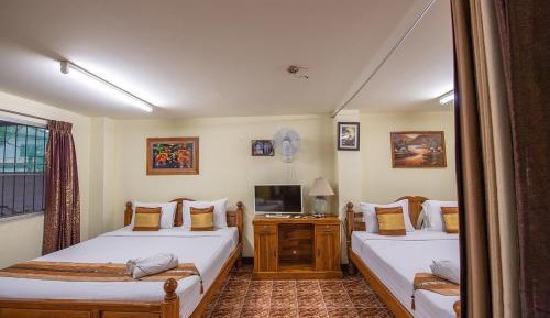 Deluxe Quadruple Room
