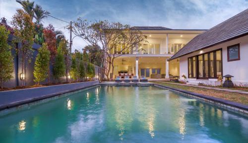 10 Bedrooms Villa with Private Chef, Airport Transfers and Close To Beach