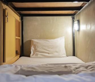 Bunk Bed in Mixed Dormitory Room