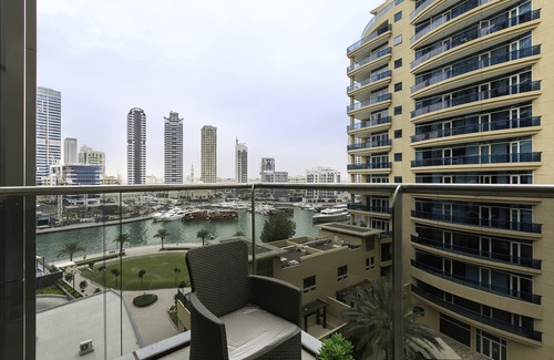 Dubai Marina Hotel | Beautiful Studio Apartment in Sparkle Towers
