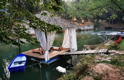 Khanong Phra Hotel | Brookhouse at Khaoyai