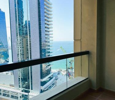 Jumeira 3 Hostel | Dubai Town Jumeirah Beach Residence