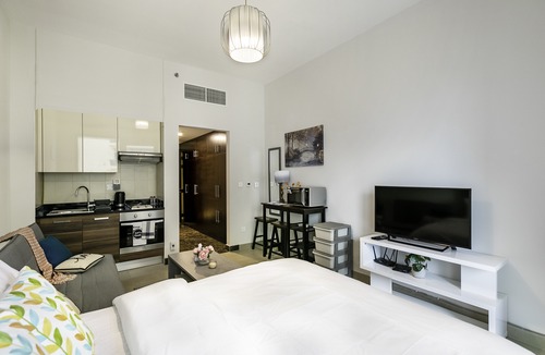 Dubai Marina Hotel | Beautiful Studio Apartment in Sparkle Towers