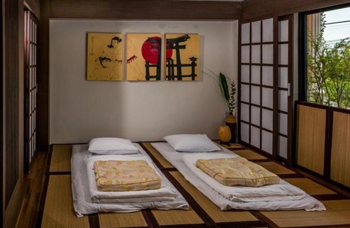 Suan Luang Hotel | Around the World Bed and Breakfast
