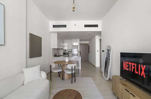 Jumeirah Village Circle Apartment | Contemporary 1 Bedroom Apartment in JVC