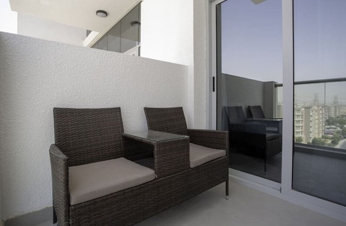 Discovery Gardens Apartment | Luxury Studio 5 mins from Ibn Batuta!