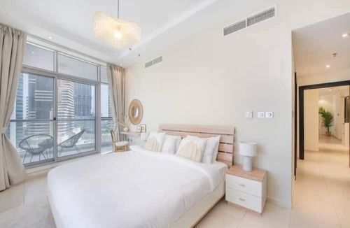 Jumeirah Apartment | WOW! Panoramic 2 Bedroom, 10-min walk to the Beach