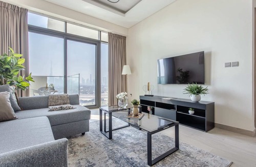 Jadaf Apartment | Contemporary 1BR w/Burj Khalifa Views in Al Jaddaf