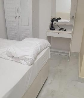 Trade Center Apartment | Emirates Apartments Towers metro